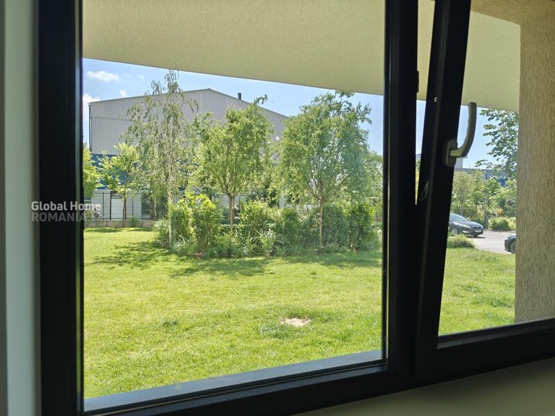 Hils Brauner, Pallady, new, studio + parcare, garden view.