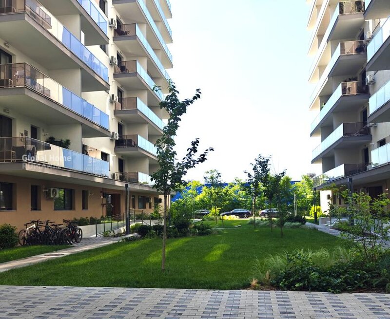 Hils Brauner, Pallady, new, studio + parcare, garden view.